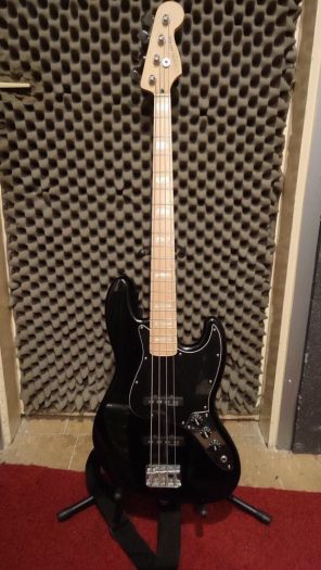 Squier Vintage Modified Jazz Bass ‘77