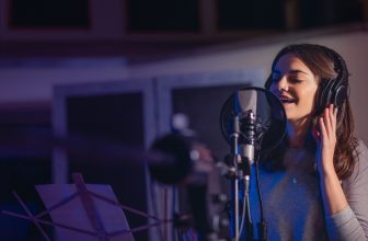 The 30 Best Gifts for Singers (2025)