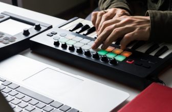 The 7 Best MIDI Keyboard Controllers For FL Studio (2025)